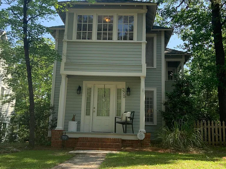 375 E Maine Ave — Photo 1