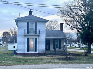 206 E Elm St, Waverly, IL 62692