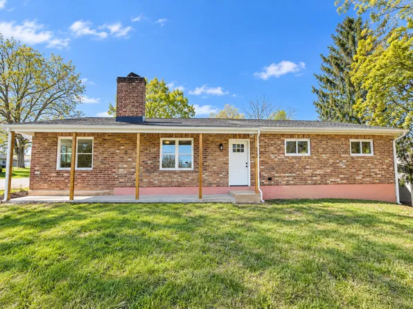 220 Holly Hill St, Broadway, VA 22815
