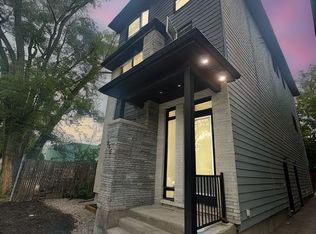 300 Elmgrove Ave #4, Ottawa, ON K1Z6V1