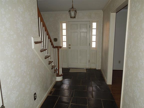 2nd image of 5227 Archer Dr