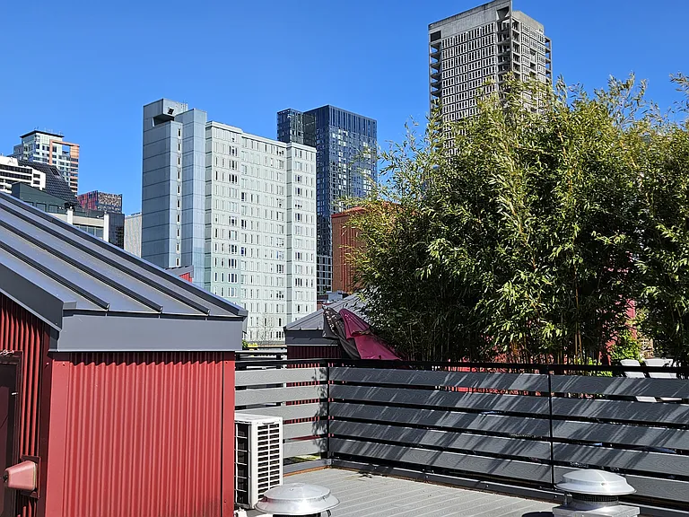 Rooftop Deck (Private)