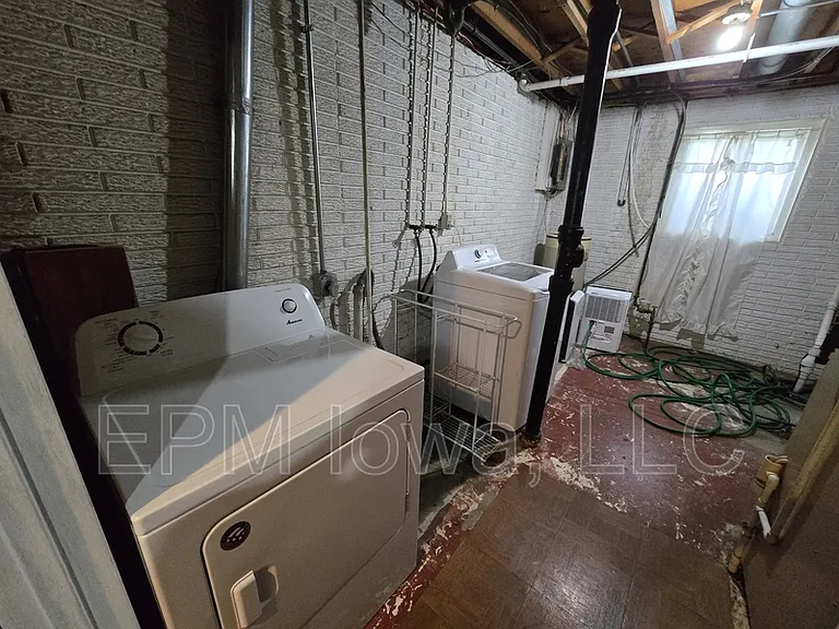 1242 Edgewood Dr — Photo 27