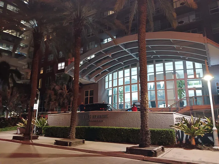 1155 Brickell Bay Dr #701 — Photo 27