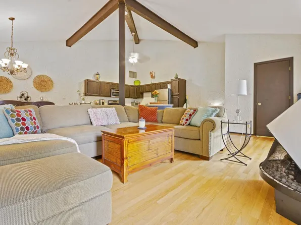 707 Burning Tree LANE #D, Fontana, WI 53125