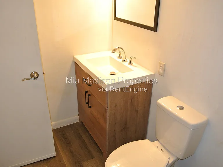201 Sea Island Dr — Photo 30