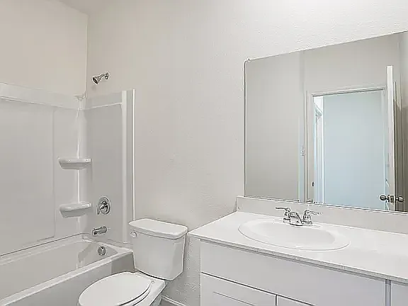 2124 Prairie Ln — Photo 10
