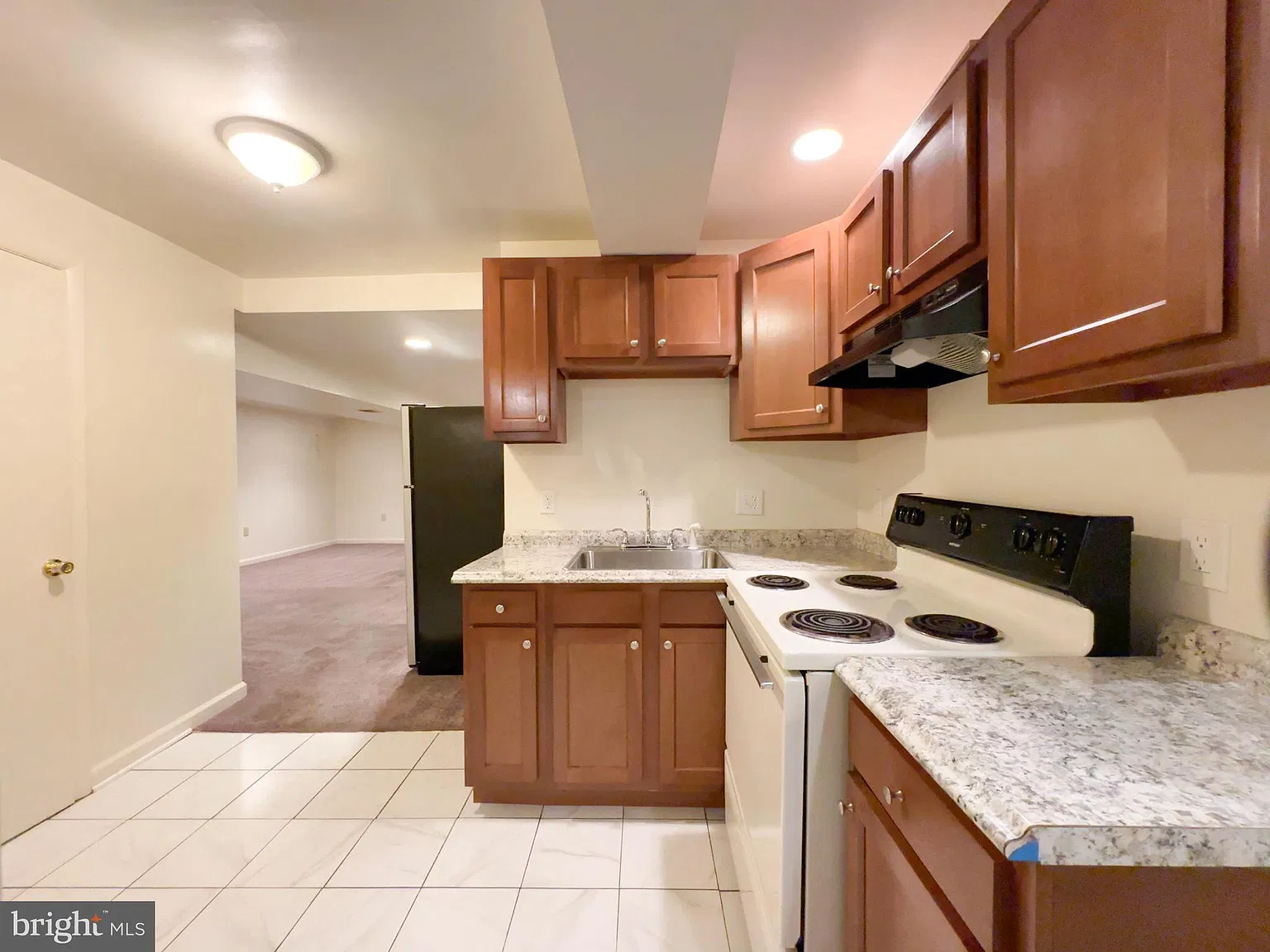 1 bed, 1.0 bath, 2346 sqft, $1,500 — Photo 4