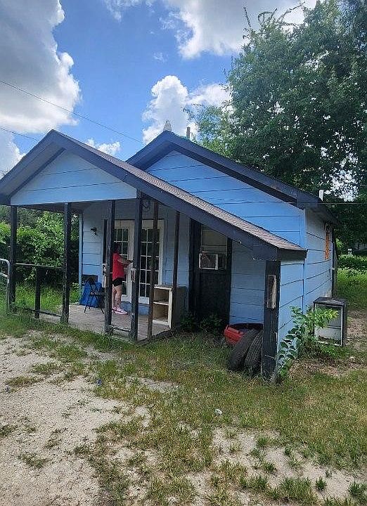 1st image of 2457 Elmwood Dr