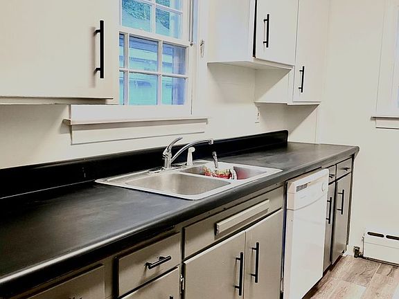 5th image of 3411 Creek Dr
