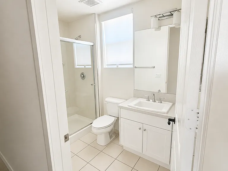20859 S Normandie Ave — Photo 7