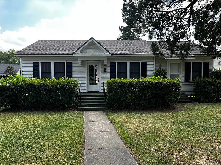 119 Saint Julien Ave — Photo 1