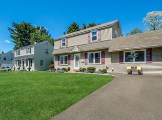 118 Woodlawn Rd, Warminster, PA 18974