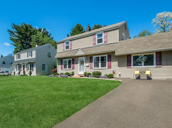 118 Woodlawn Rd, Warminster, PA 18974