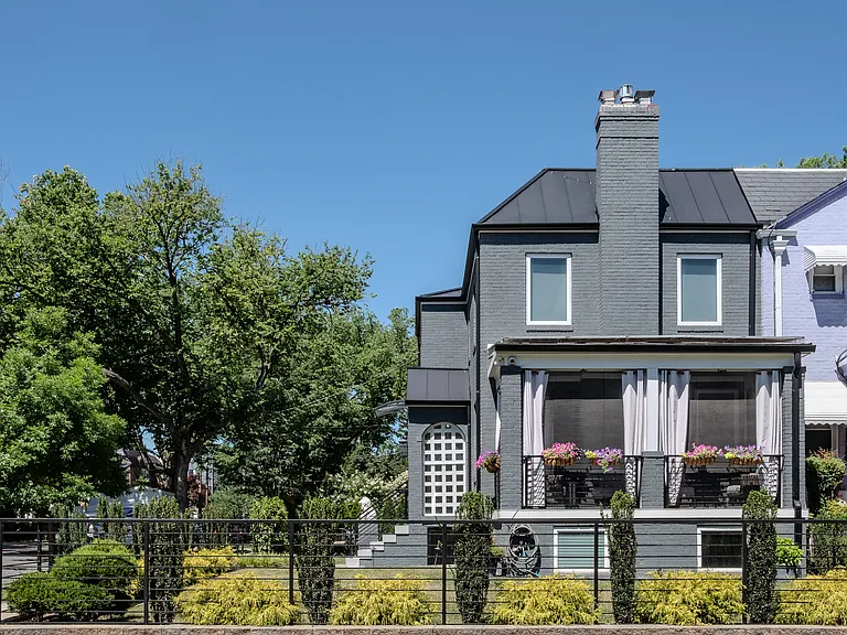 301 Gallatin St NW — Photo 3