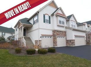 422 E Bay Tree Ct, Vernon Hills, IL 60061