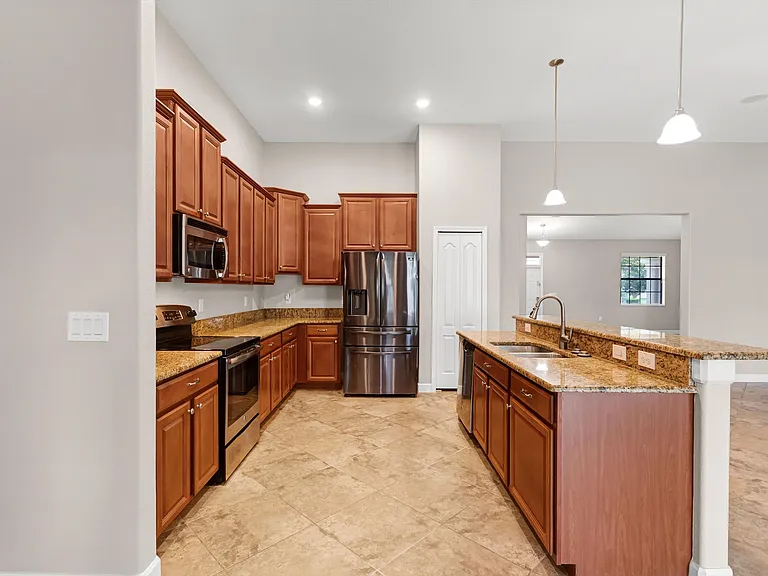 1317 Gleneagles Ln — Photo 9