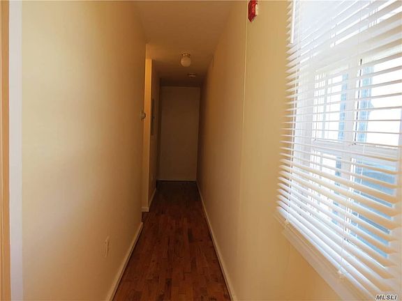 2nd image of 18 Bayville Ave #18C