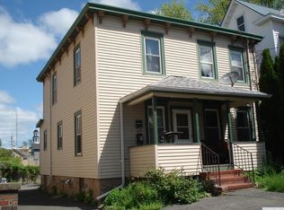 17 Livingston St, Catskill, NY 12414