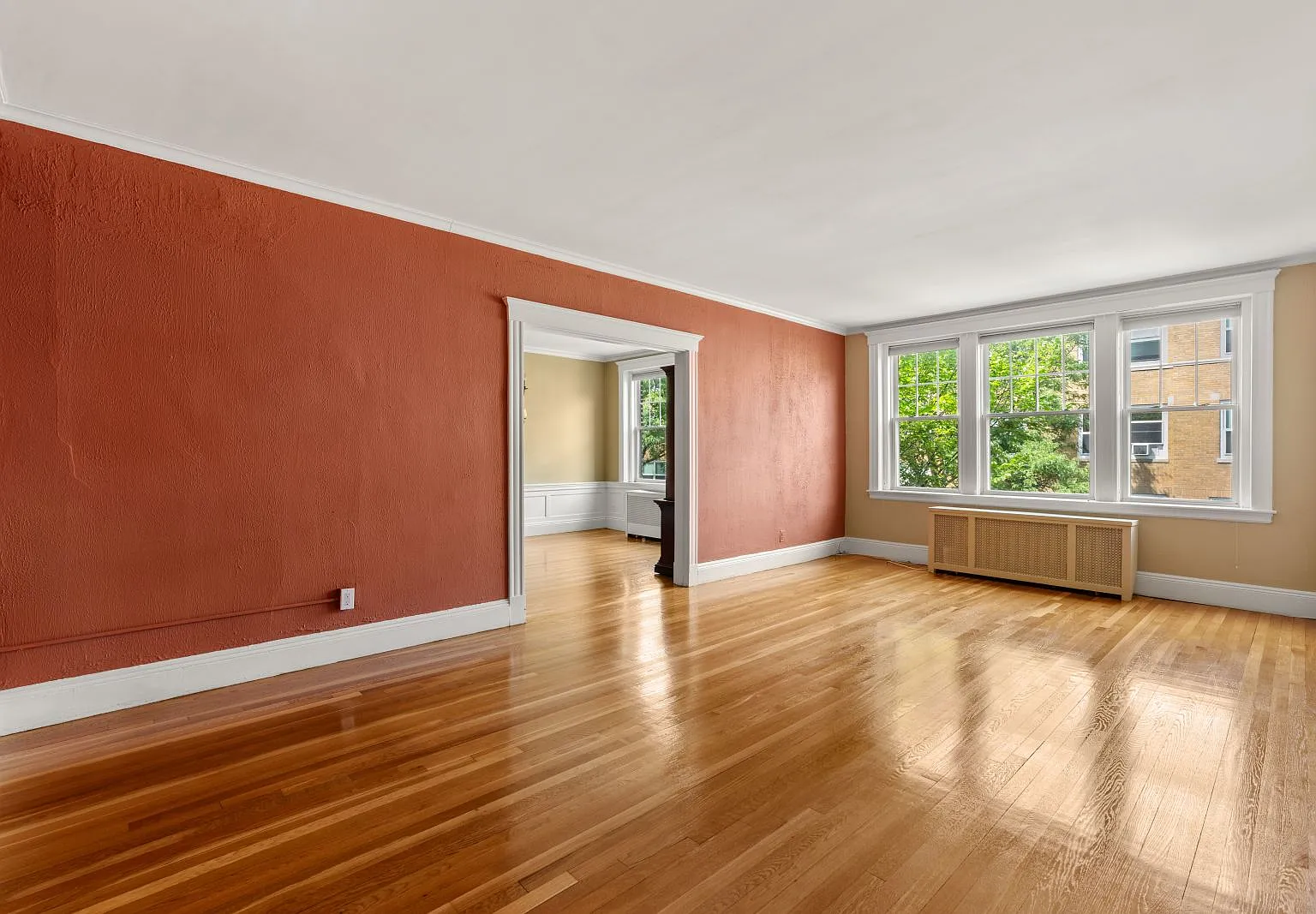3 bed, 1885 sqft, $5,750 — Photo 1