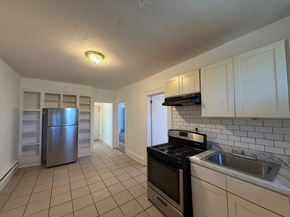 106 S Essex Ave #3E, Orange, NJ 07050