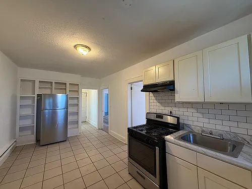 106 S Essex Ave #3E Photo 1