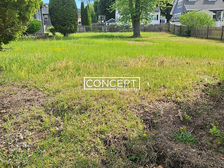 105 Keith St — Photo 4
