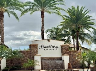 8640 NW 101st Pl, Doral, FL 33178