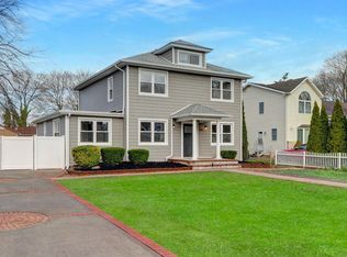 1050 Ocean Ave, Bohemia, NY 11716