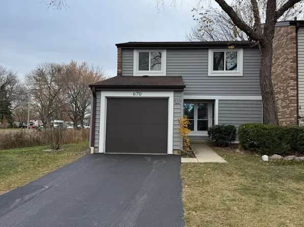 670 Lakeside Circle Dr, Wheeling, IL 60090