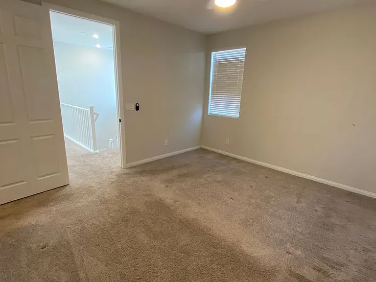 828 Royal Beekman St — Photo 19