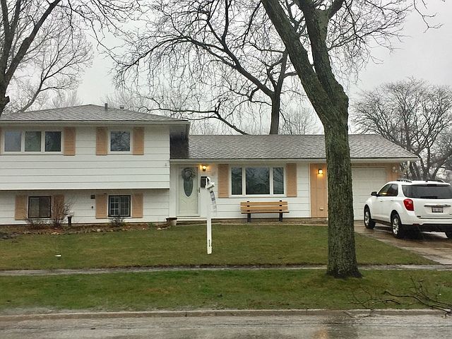 1st image of 301 Williams Dr