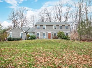 6 Cramer Dr, Chester, NJ 07930