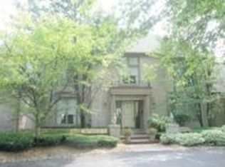 331 Wilshire Dr, Bloomfield Hills, MI