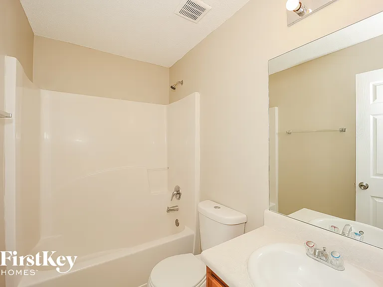 980 Brisley Cir — Photo 14