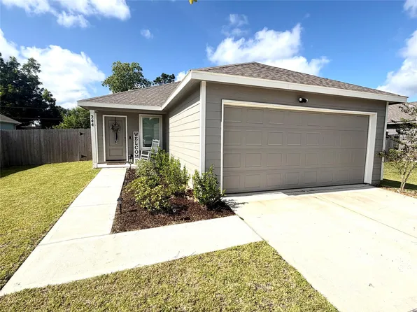 244 Houston St, Angleton, TX 77515