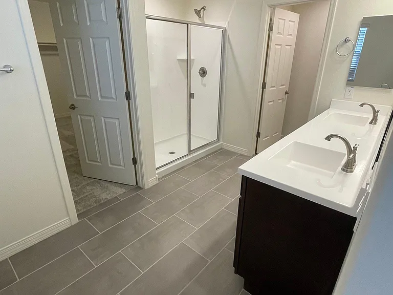 Master bathroom with big closet