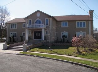 38 Goodwin Ct, Closter, NJ 07624