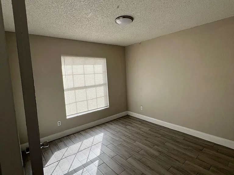 1512 Sophie Blvd — Photo 13