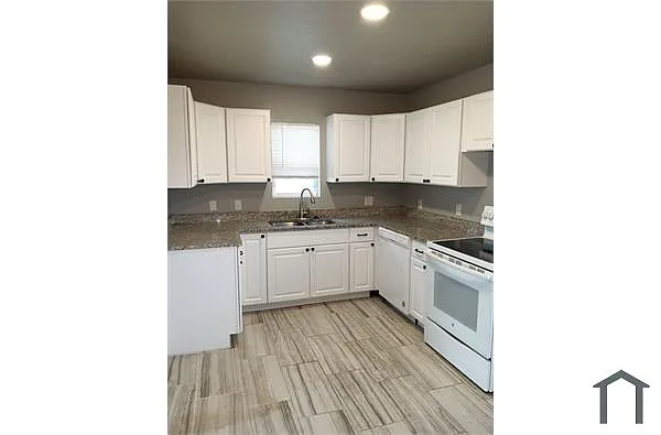 Building Photo - 2629 SW 45th St