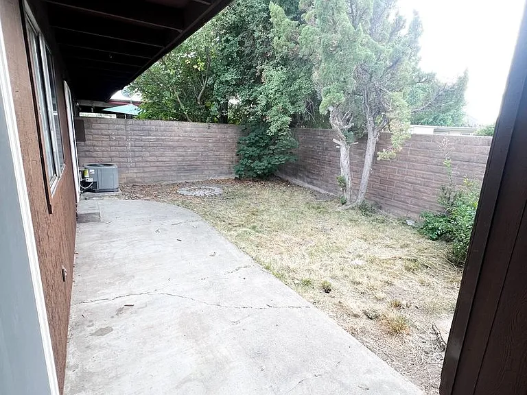 4195 Bristol Ct — Photo 24