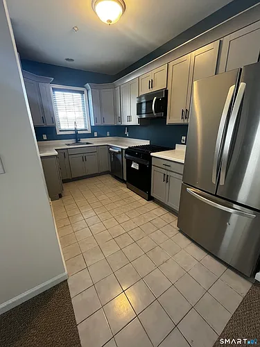 105 Richards Ave Photo 1
