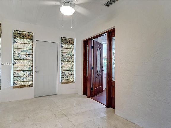 4th image of 161 NE 50th St #1
