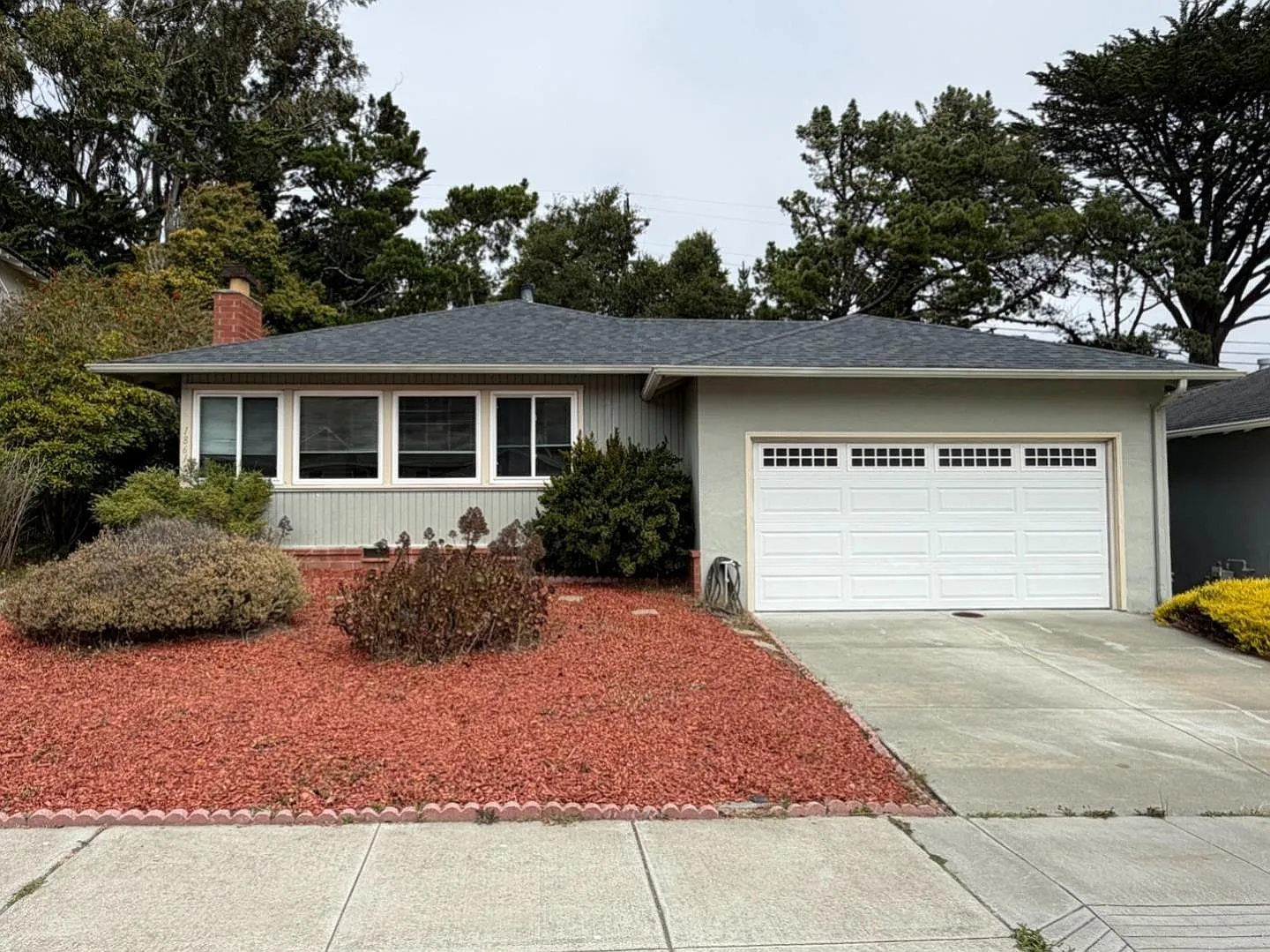 3 bed, 1300 sqft, $4,700 — Photo 1