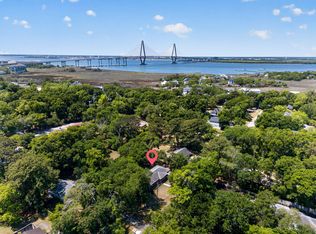 211 6th Ave, Mount Pleasant, SC 29464