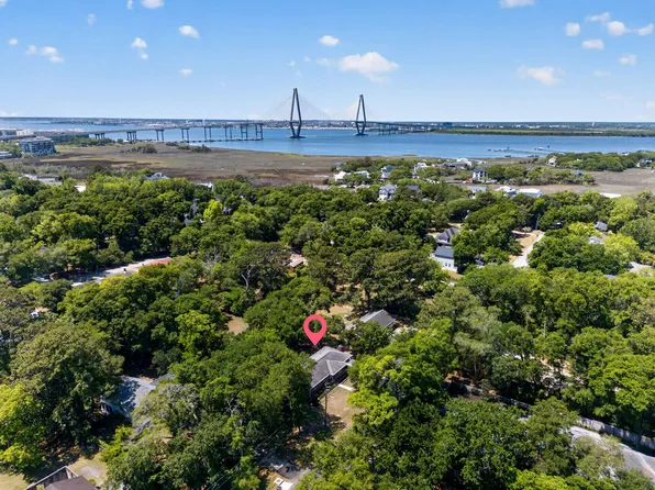 211 6th Ave, Mount Pleasant, SC 29464