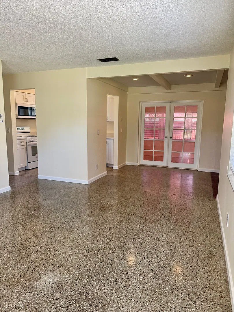 South Tampa Home — Photo 3