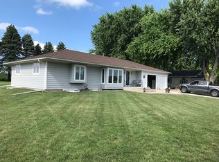 1009 Midway Rd, Mount Lake, MN 56159