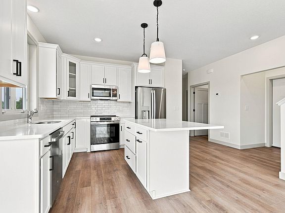 5th image of 16316 Esprit Ct