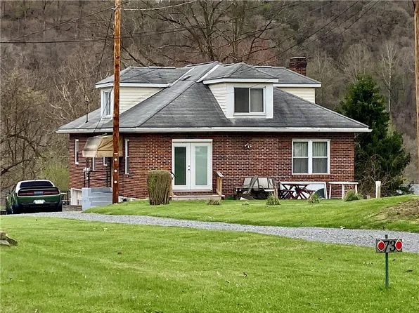 73 Noblestown Rd, Oakdale, PA 15106
